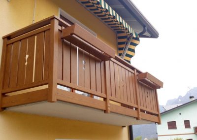 PARAPETTI_BALCONE_RINGHIERE_POGGIOLI_ALLUMINIO_CLASSICO_ASSI_VERTICALI_DECORO_DIETRE_SRL