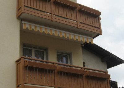 PARAPETTI_BALCONE_RINGHIERE_POGGIOLI_ALLUMINIO_CLASSICO_ASSI_VERTICALI_FIORIERA_DIETRE_SRL