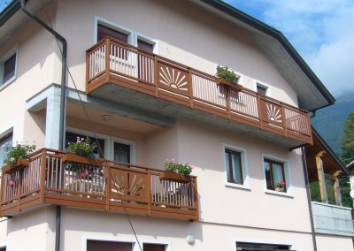 PARAPETTI_BALCONE_ALLUMINIO_CLASSICO_PALETTI_TRENTINA_FIORIERA_DECORO_DIETRE_SRL