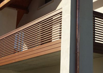 PARAPETTI_BALCONE_ALLUMINIO_TECNOLOGICO_LISTELLI_ORIZZONTALI_DIETRE_SRL