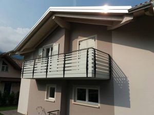 PARAPETTI_IN_ALLUMINIO_RINGHIERE_BALCONI_MODERNI_ASSI_ORIZZONTALI_TRENTINO_ALTO_ADIGE_VENETO