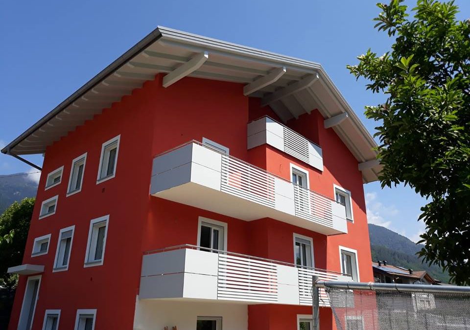 Trentino | Parapetti per balconi in alluminio e HPL