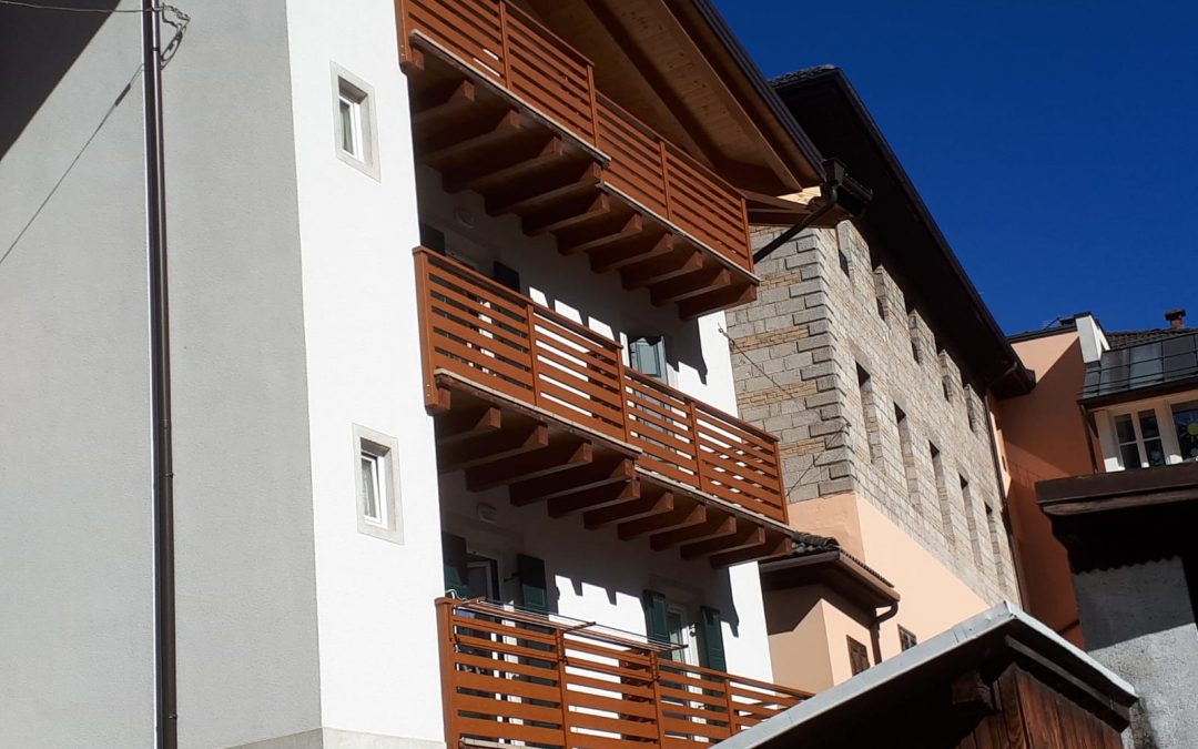 Trentino | Balconi in alluminio effetto legno