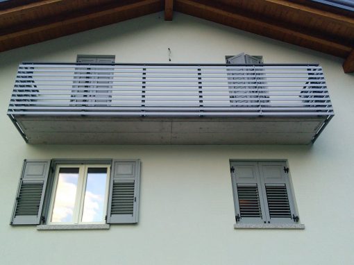 Trentino | Balconi in alluminio e acciaio inox moderni