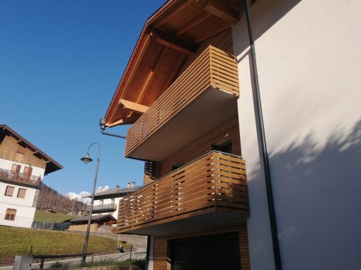 Trentino | Parapetti moderni con elementi decorativi