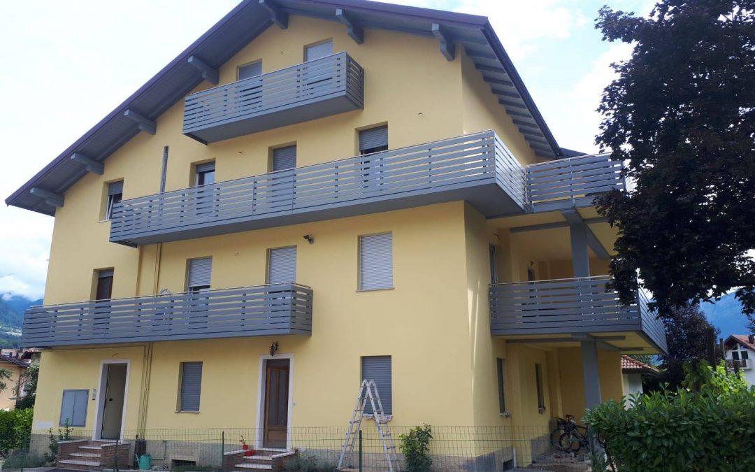 Trentino | Parapetti linea moderna con corrimano in acciaio INOX