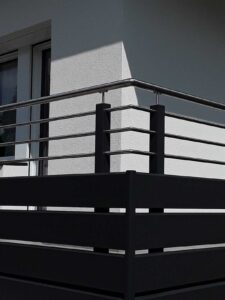 ringhiera grigio grafite in alluminio con corrimano acciaio inox