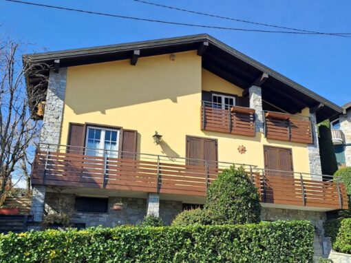 Varese | Parapetti moderni in alluminio effetto legno